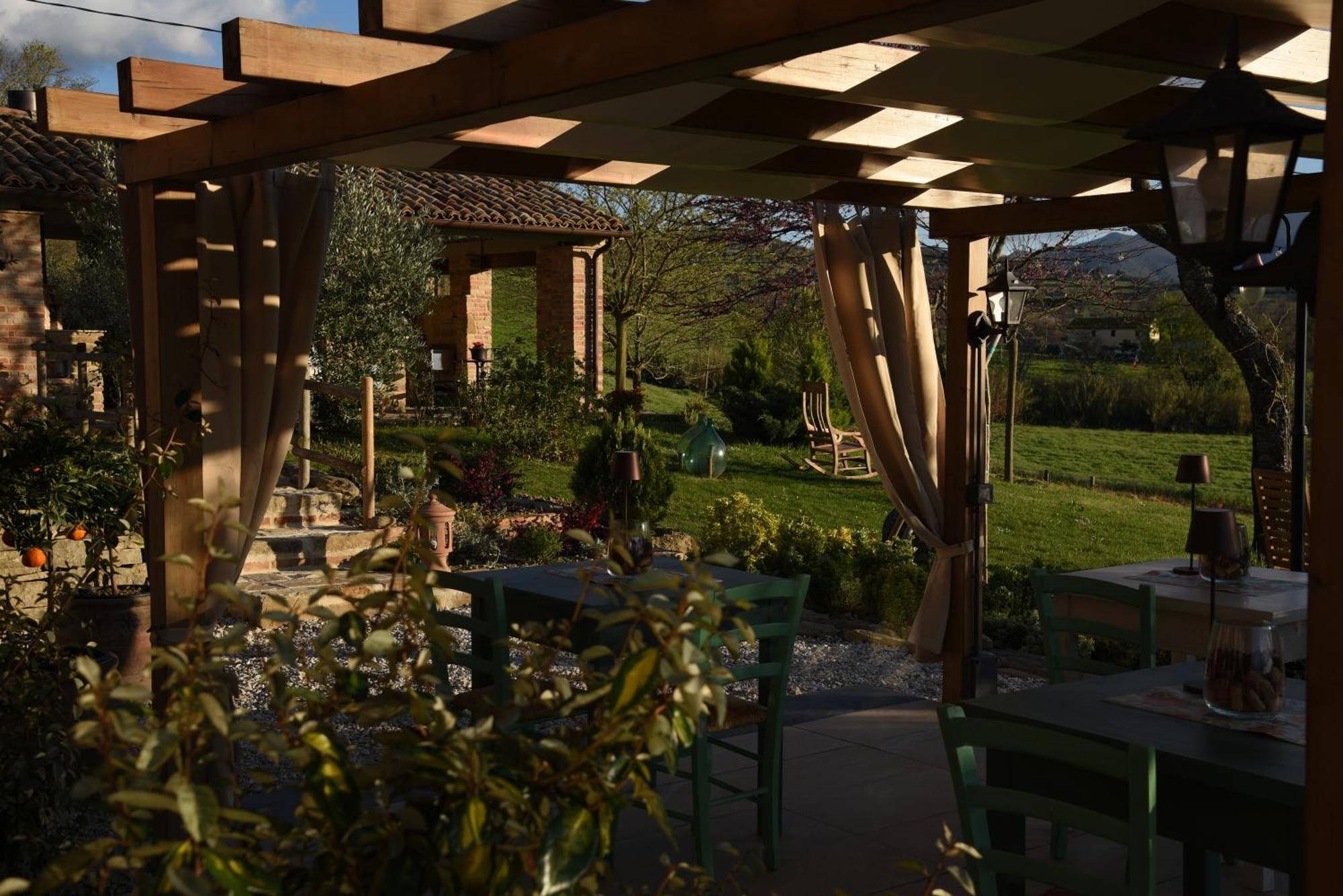 Quelli Del Picchio Bed & Breakfast Cupramontana Exterior photo